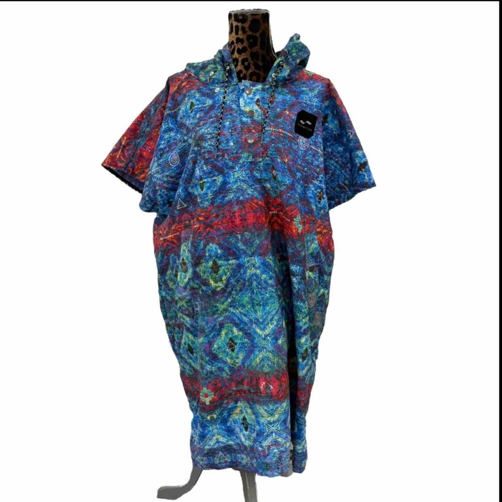 Free People + Slowtide Kassia Quick Dry Poncho Geo Pattern Size S-M Surfer Beach